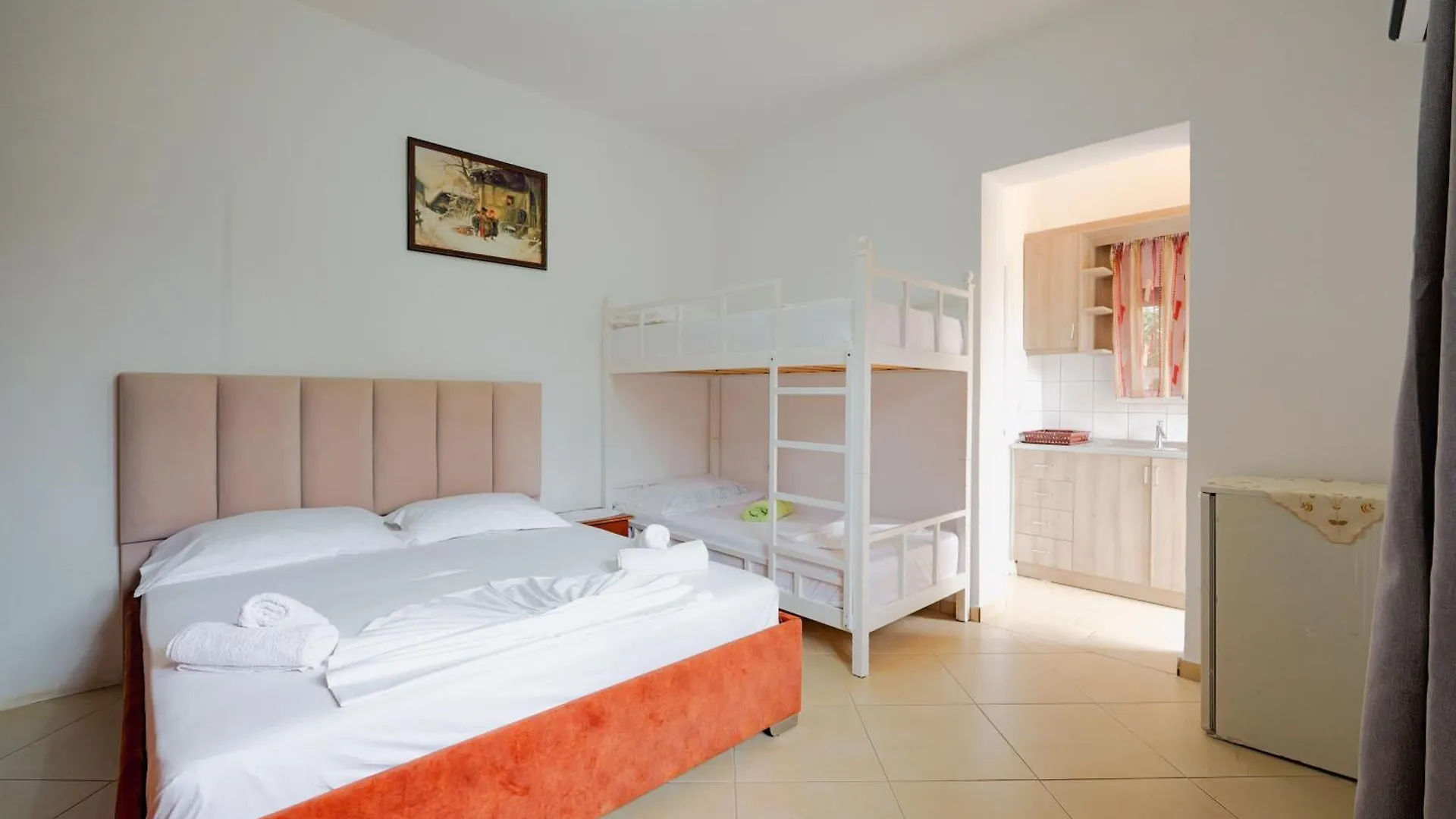 Vila Limos Ksamil 0*,  Albania